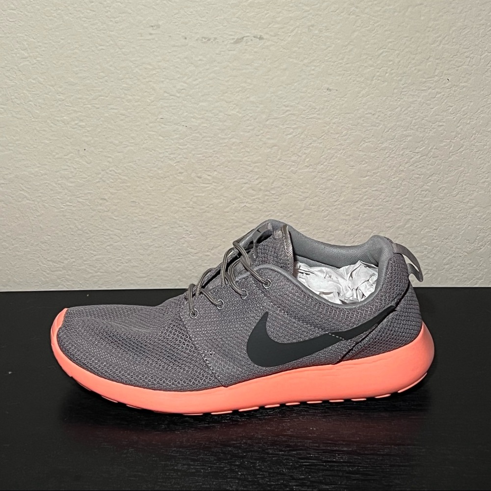 Roshe One Soft Grey Crimson - Size 11.5 - No Box